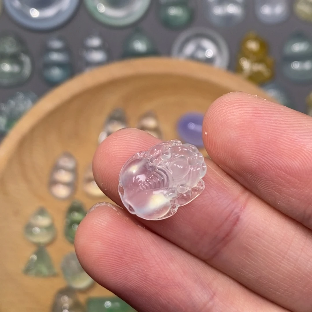 翡翠未镶嵌挂件貔貅