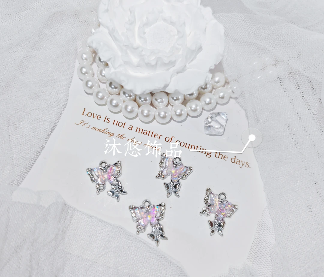 <  沐悠饰品.diy >  P493 极光紫双蝴蝶挂坠diy