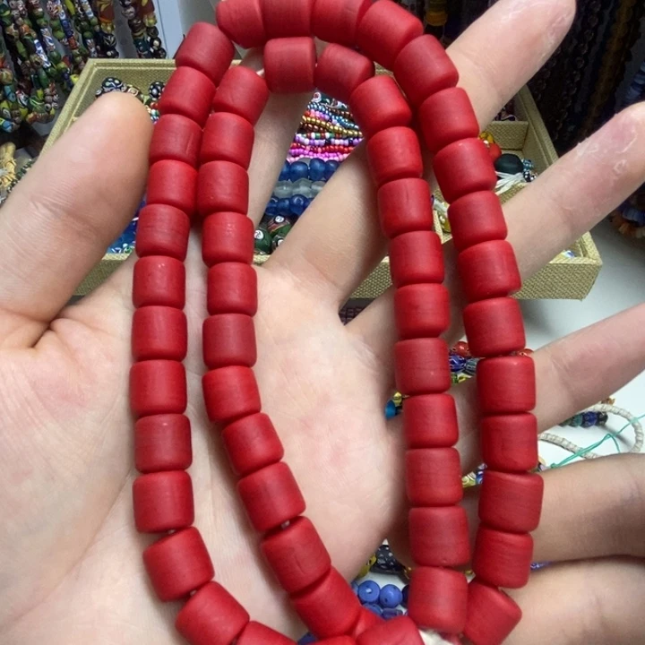 颈饰琉璃雪巴桶 琉璃