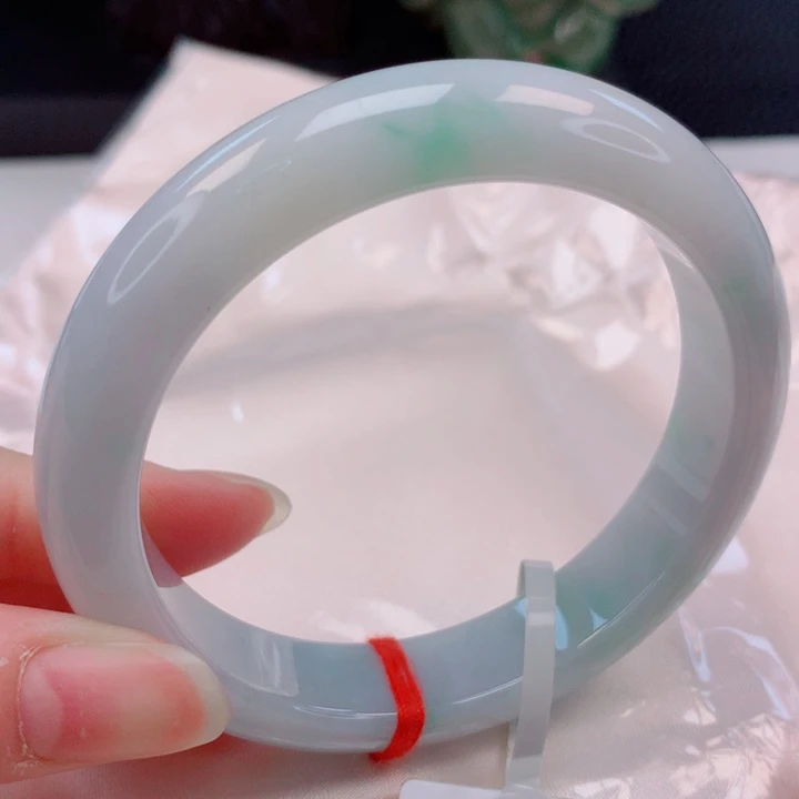 翡翠未镶嵌手镯57圈