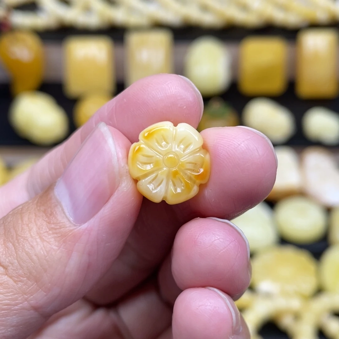 琥珀未镶嵌裸石琥珀蜜蜡