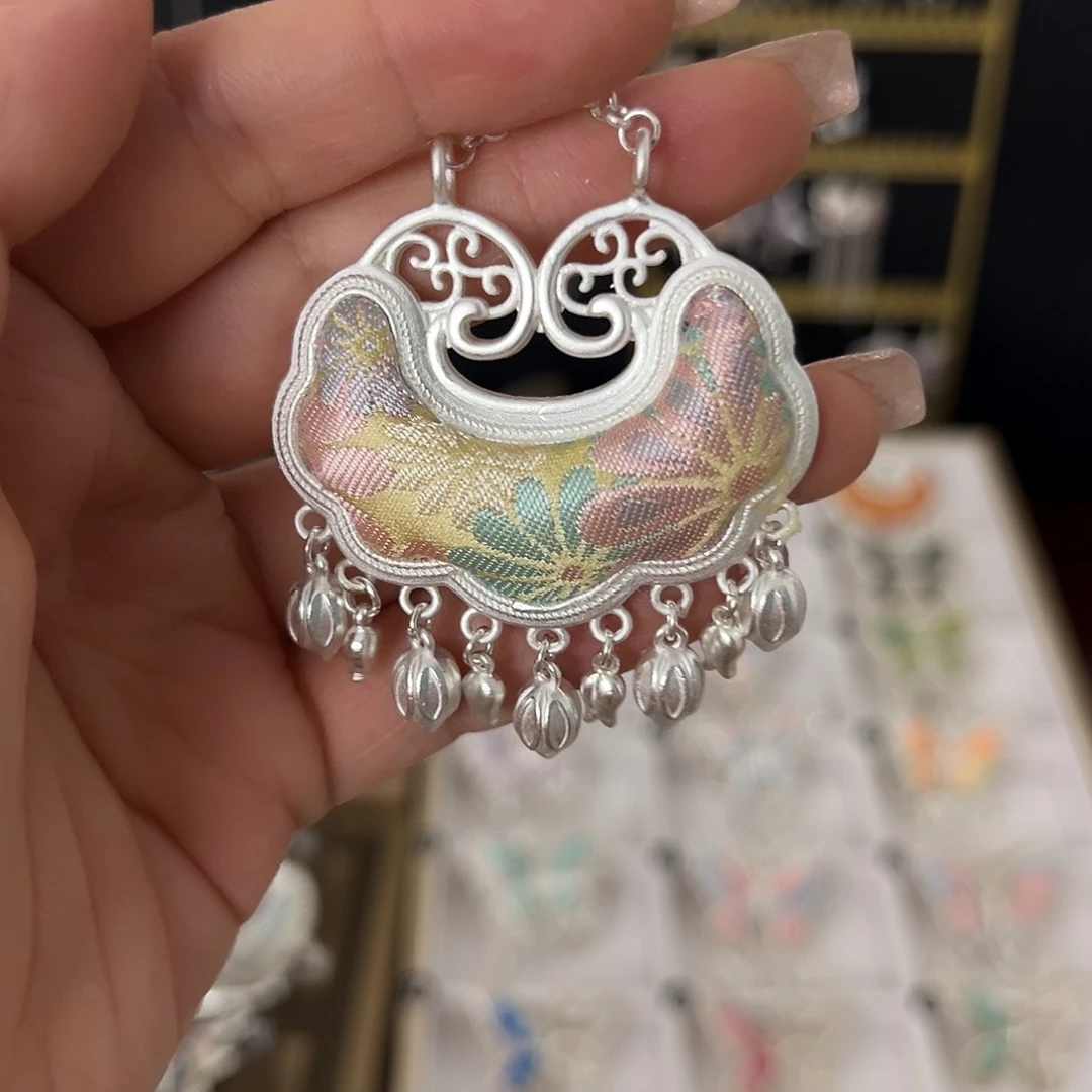 苗绣纯手工吊坠项链