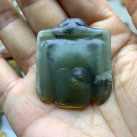【闪购商品】未镶嵌透闪石质玉挂件