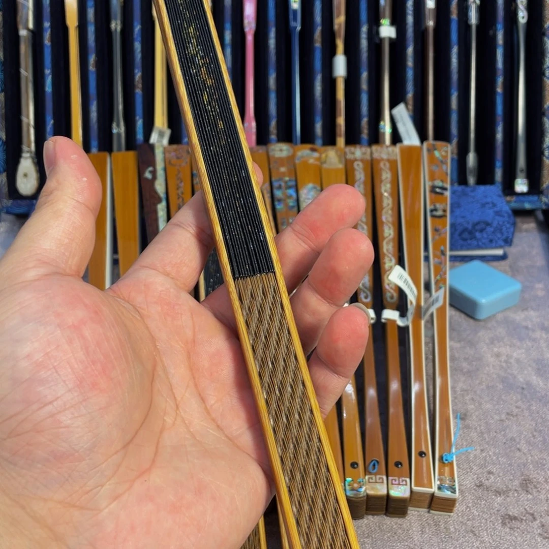 扇子手工制作工艺精湛