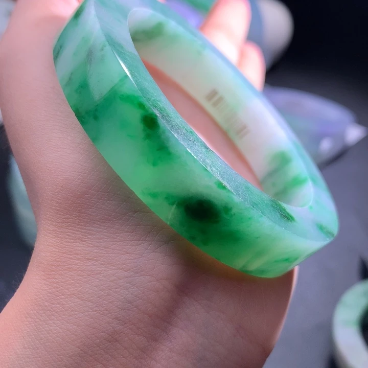 未镶嵌翡翠定制翡翠辣绿