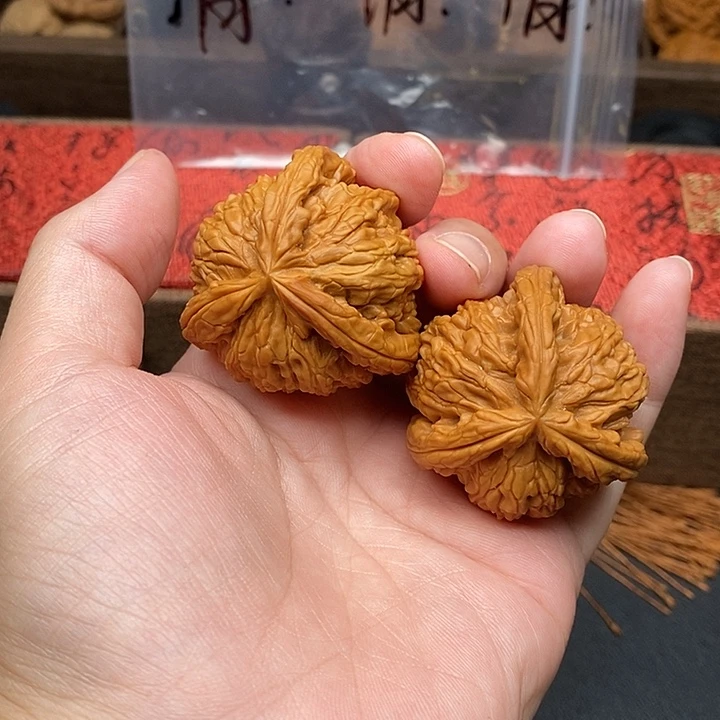 买***)把件文玩核桃白奔