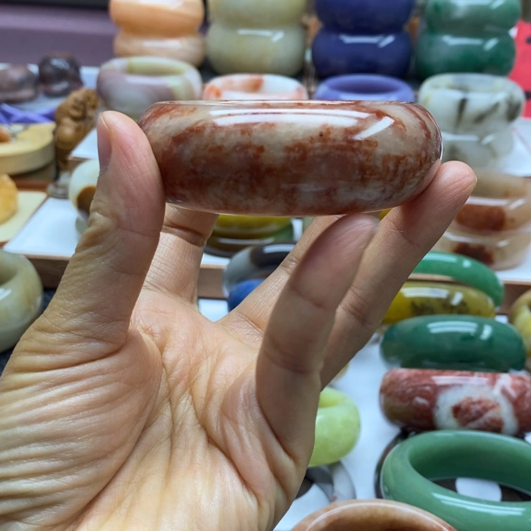 不***多未镶嵌手镯石英岩玉