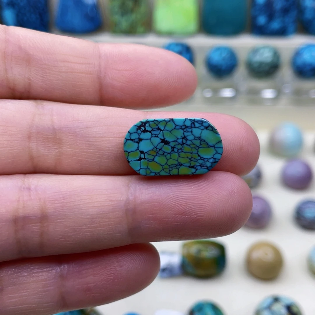 未镶嵌绿松石颈饰