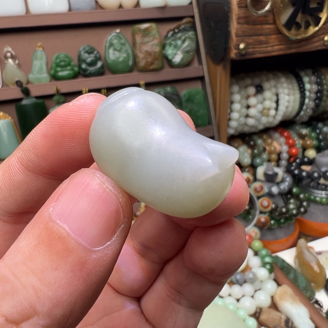 和田玉未镶嵌颈饰新疆高清白柔光手雕猪蹄儿胖喵福利12