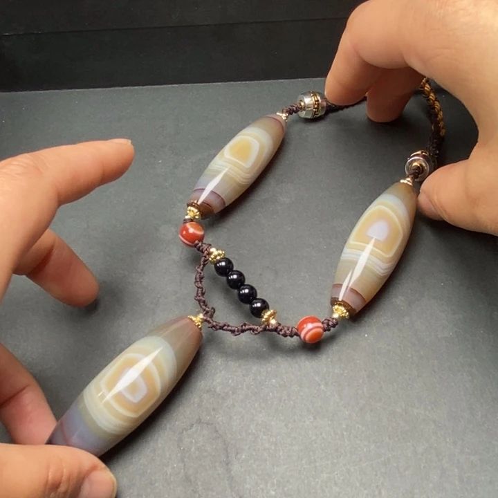 玛瑙/玉髓颈饰未镶嵌