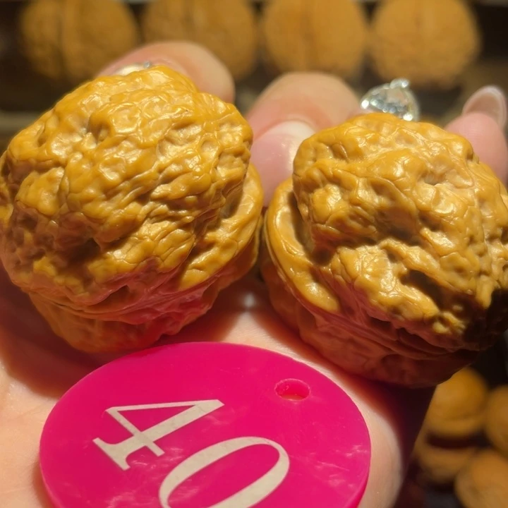 1****金蟾十八包核桃尺寸38