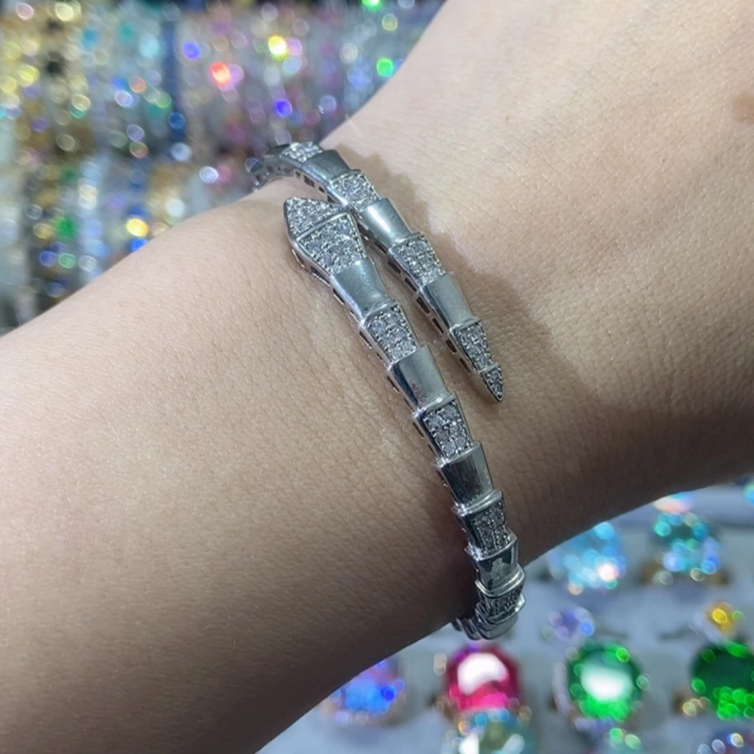 9锆石（处理）手镯