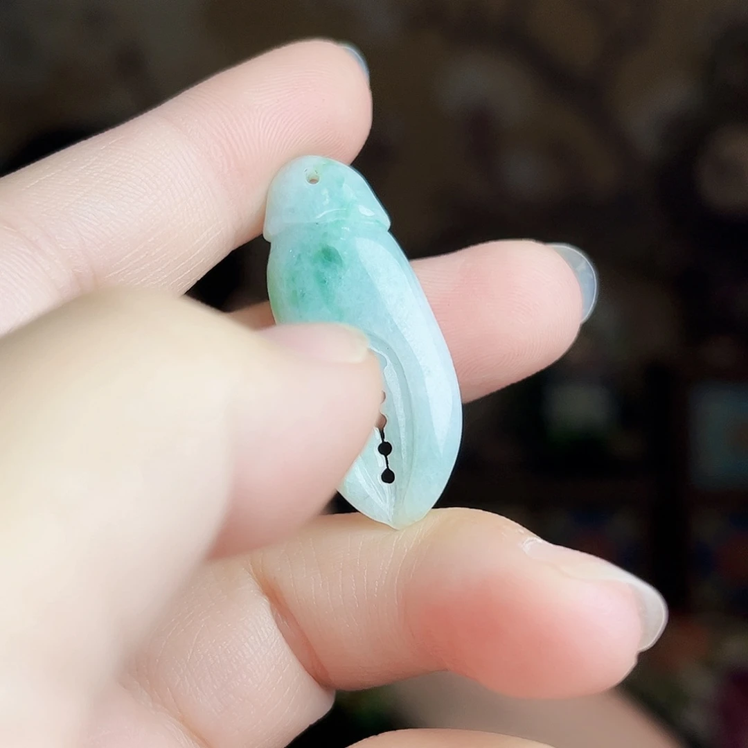 翡翠未镶嵌颈饰多样性