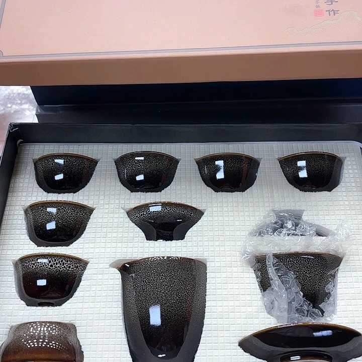 孤品茶具套装等。