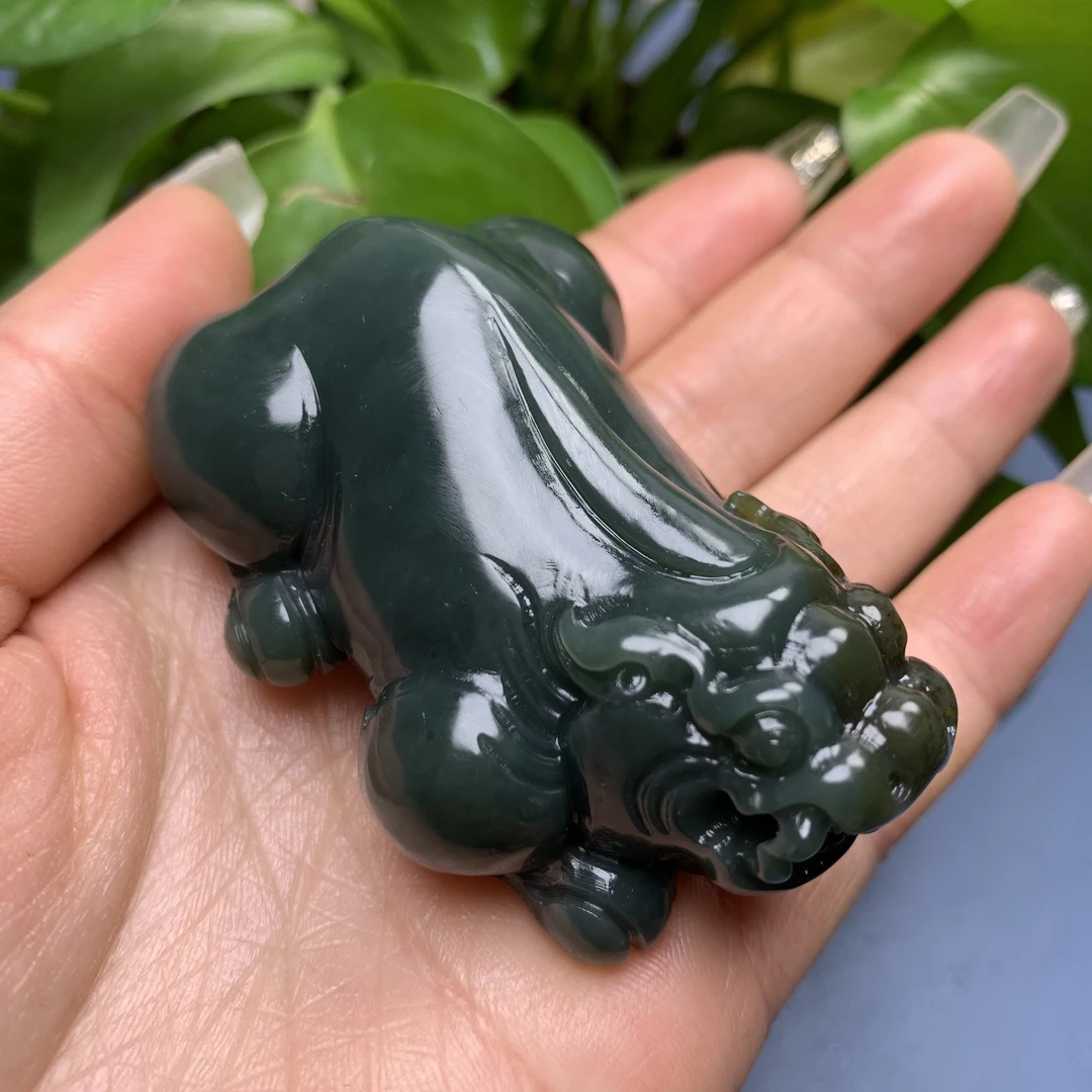 和田玉且末蓝手把貔貅