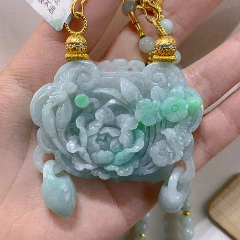 【闪购商品】翡翠未镶嵌颈饰吊坠