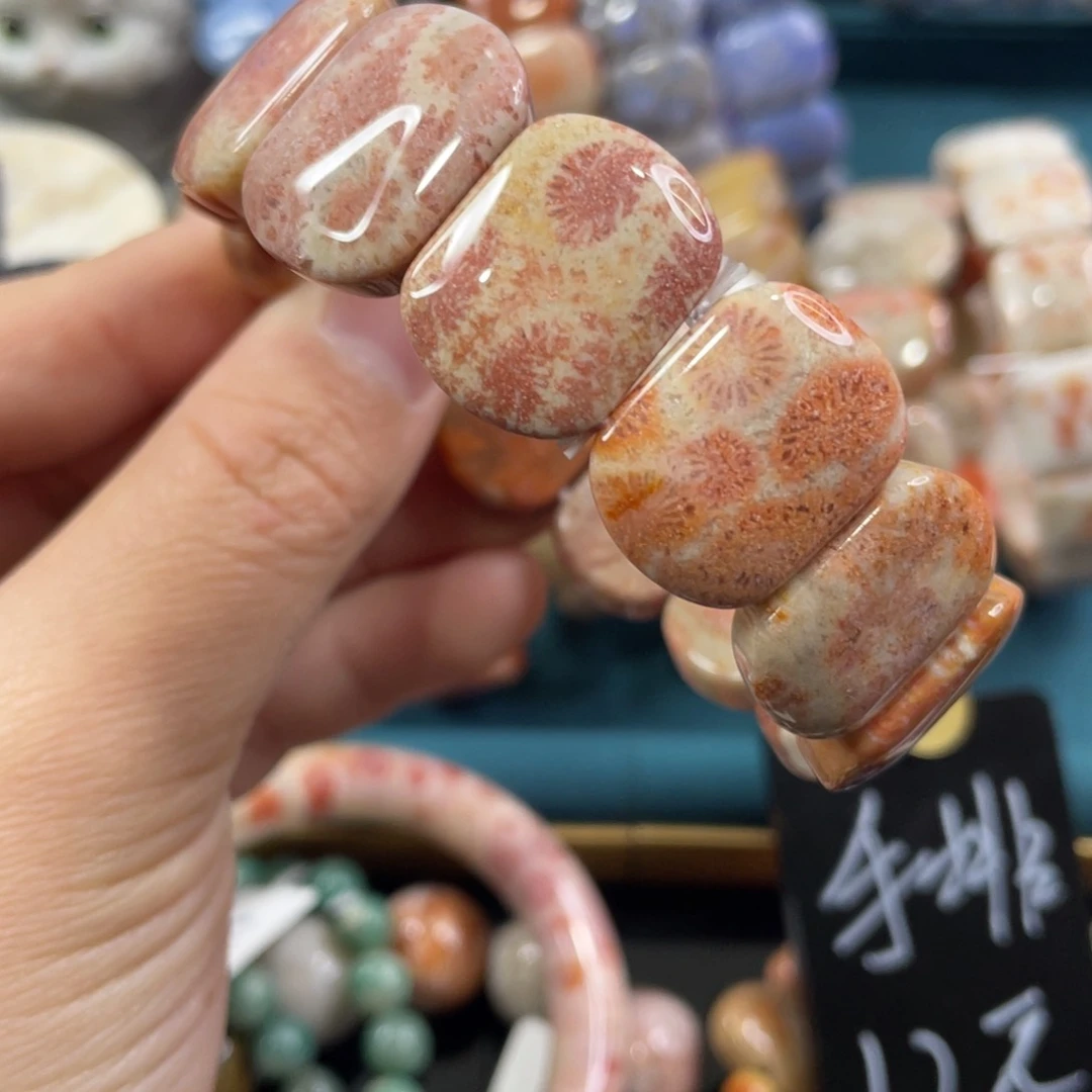 未镶嵌手镯硅化玉