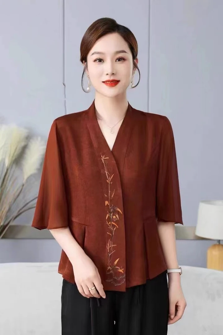 A10 过款小衫打底（以直播间为准）