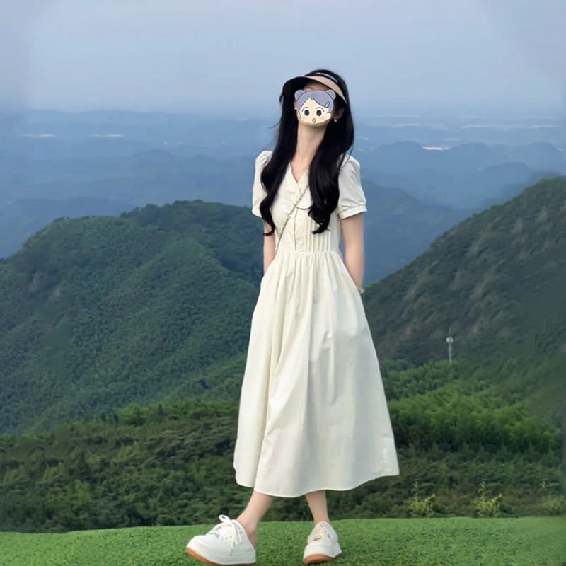 温柔风清纯初恋裙甜美v领短袖连衣裙女2025夏季新款收腰大摆长裙