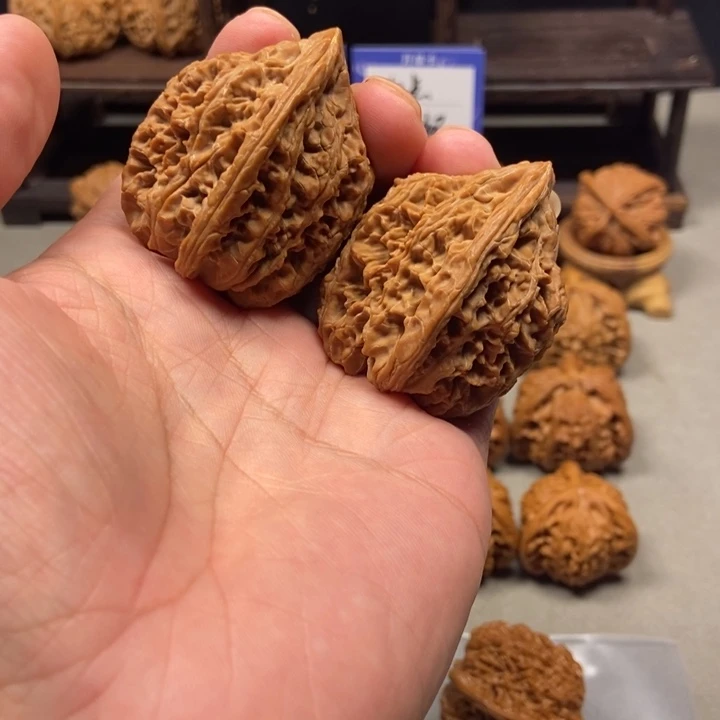 文玩核桃把件婶鸡