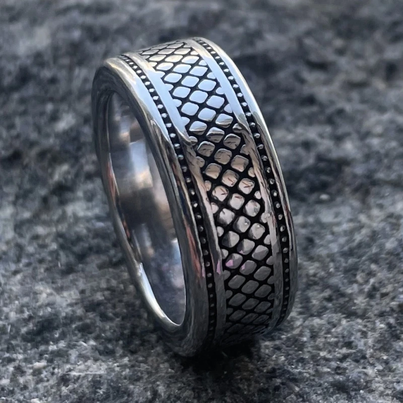 钛钢戒指 波纹设计男宽版多点复古指环素款时尚戒指男士潮男指环