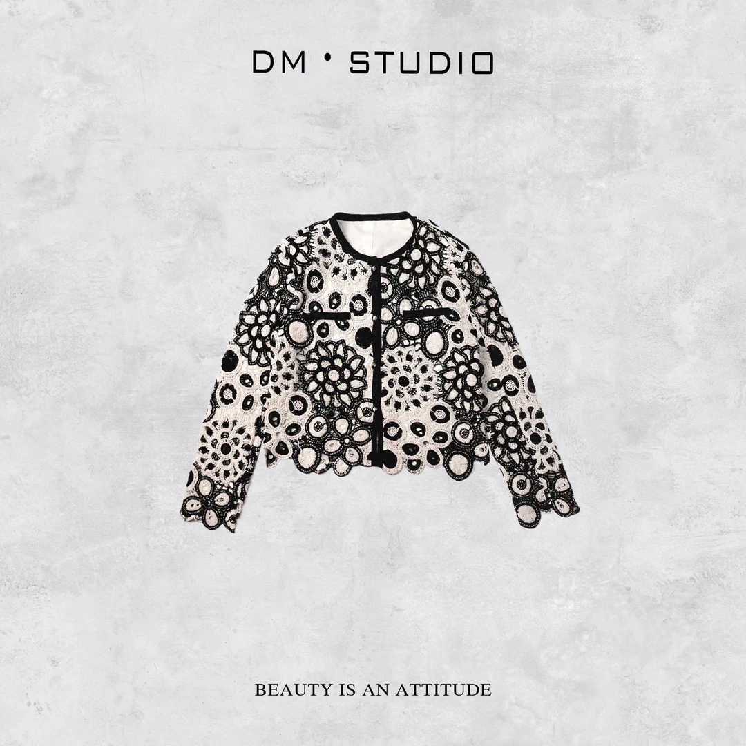 DEDM-DM•STUDIO/小众气质高级感小众撞色钩花盘扣外套（25W064）