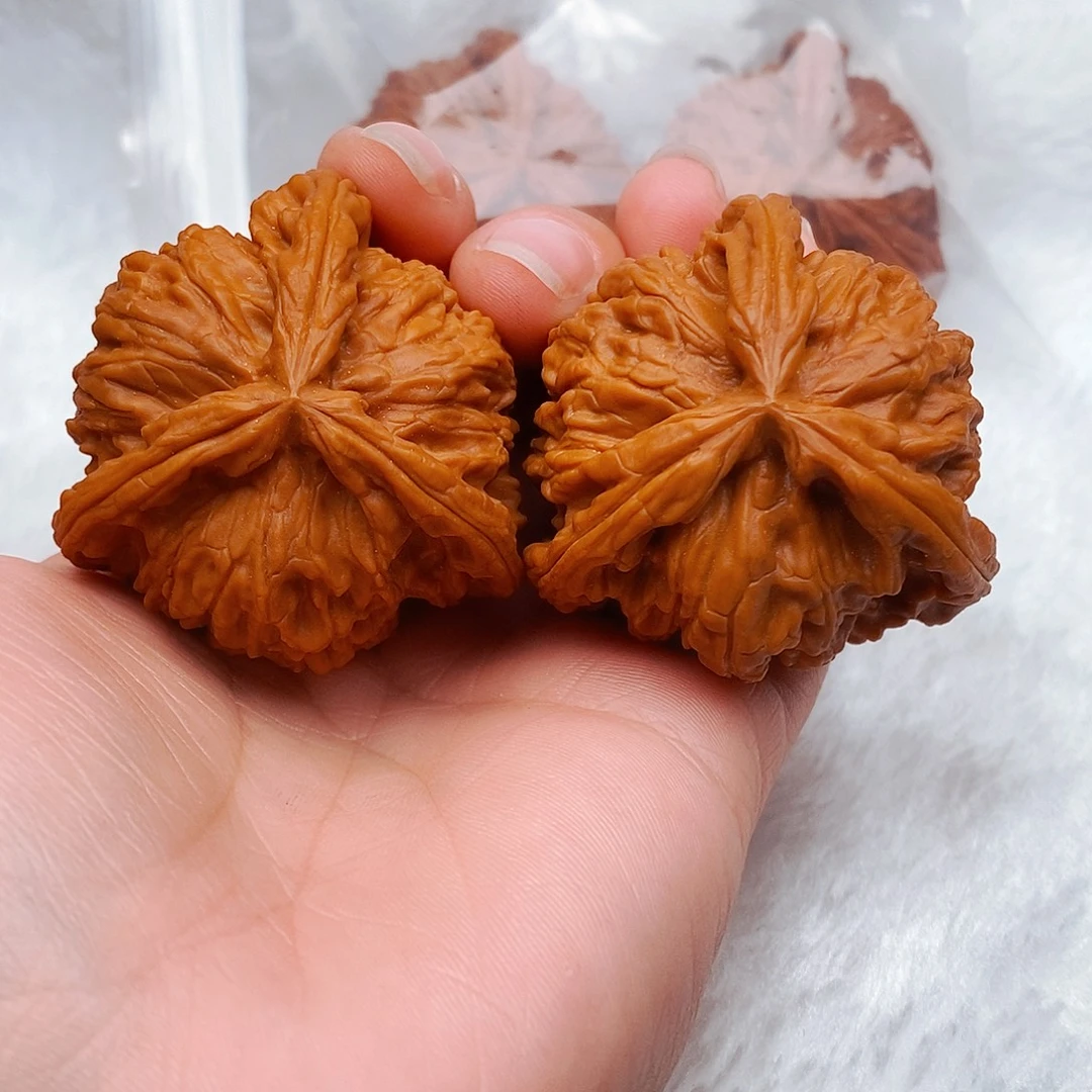 辰***@吊坠文玩核桃三棱