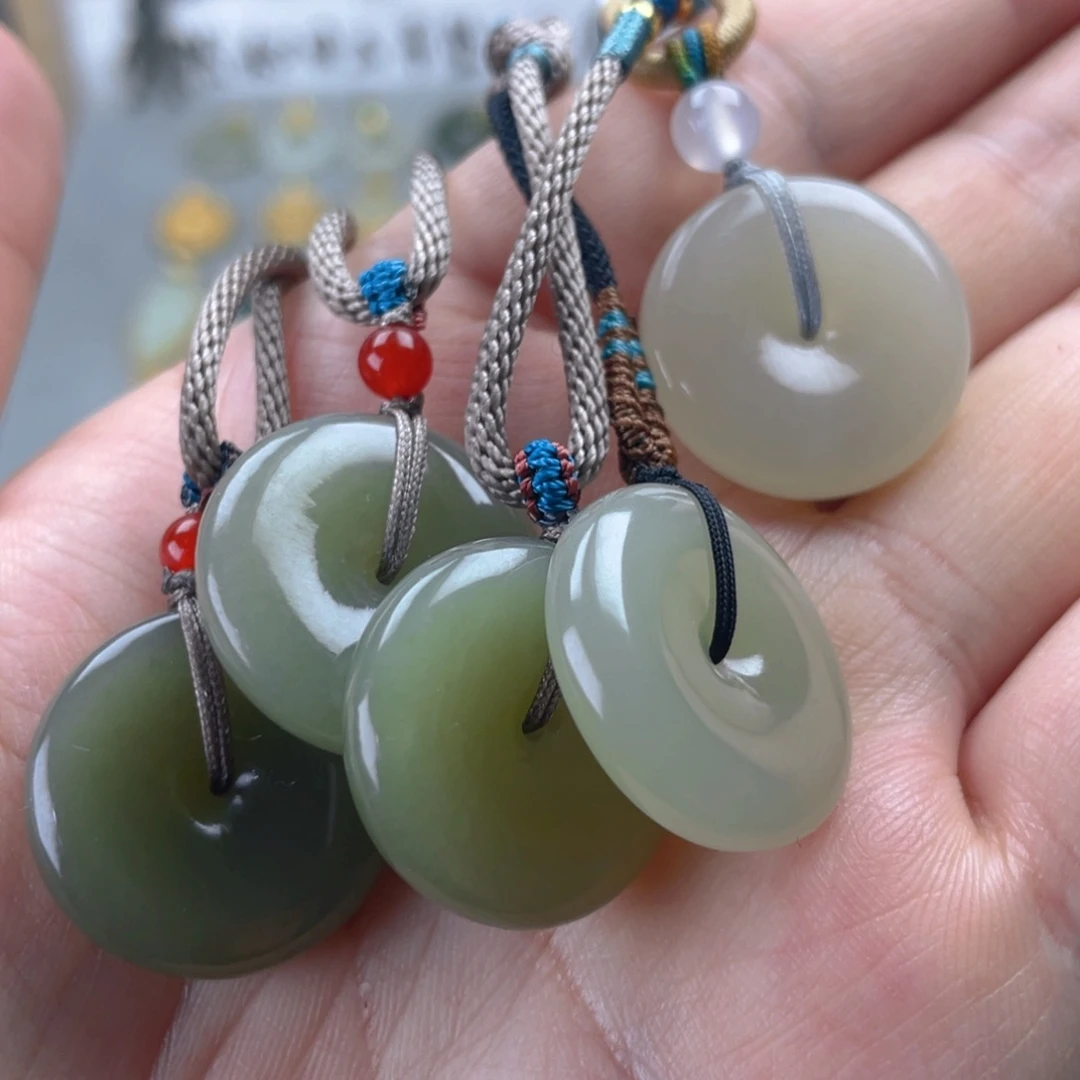 和田玉颈饰未镶嵌多样性发一个