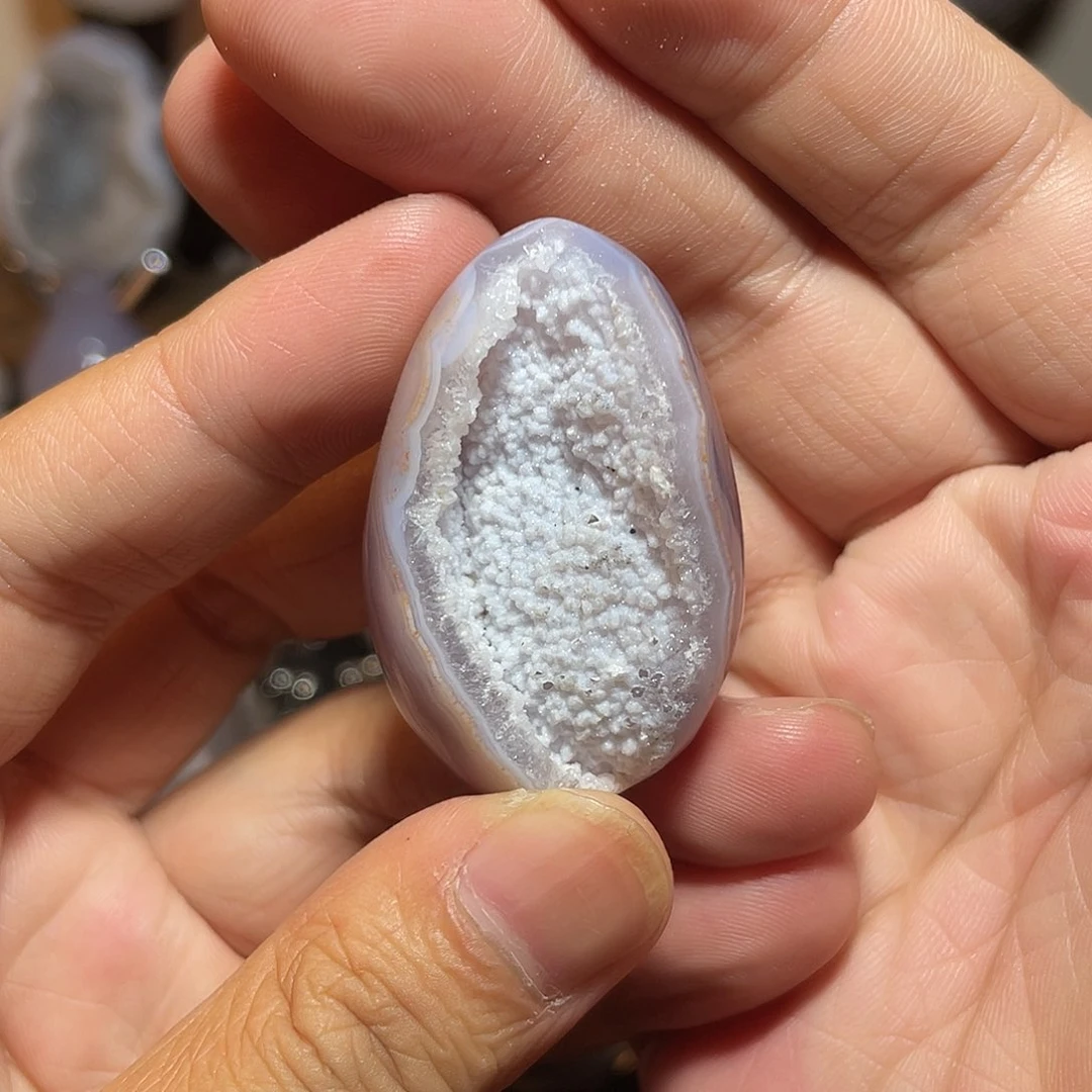 未镶嵌水晶大型摆件（非配饰）