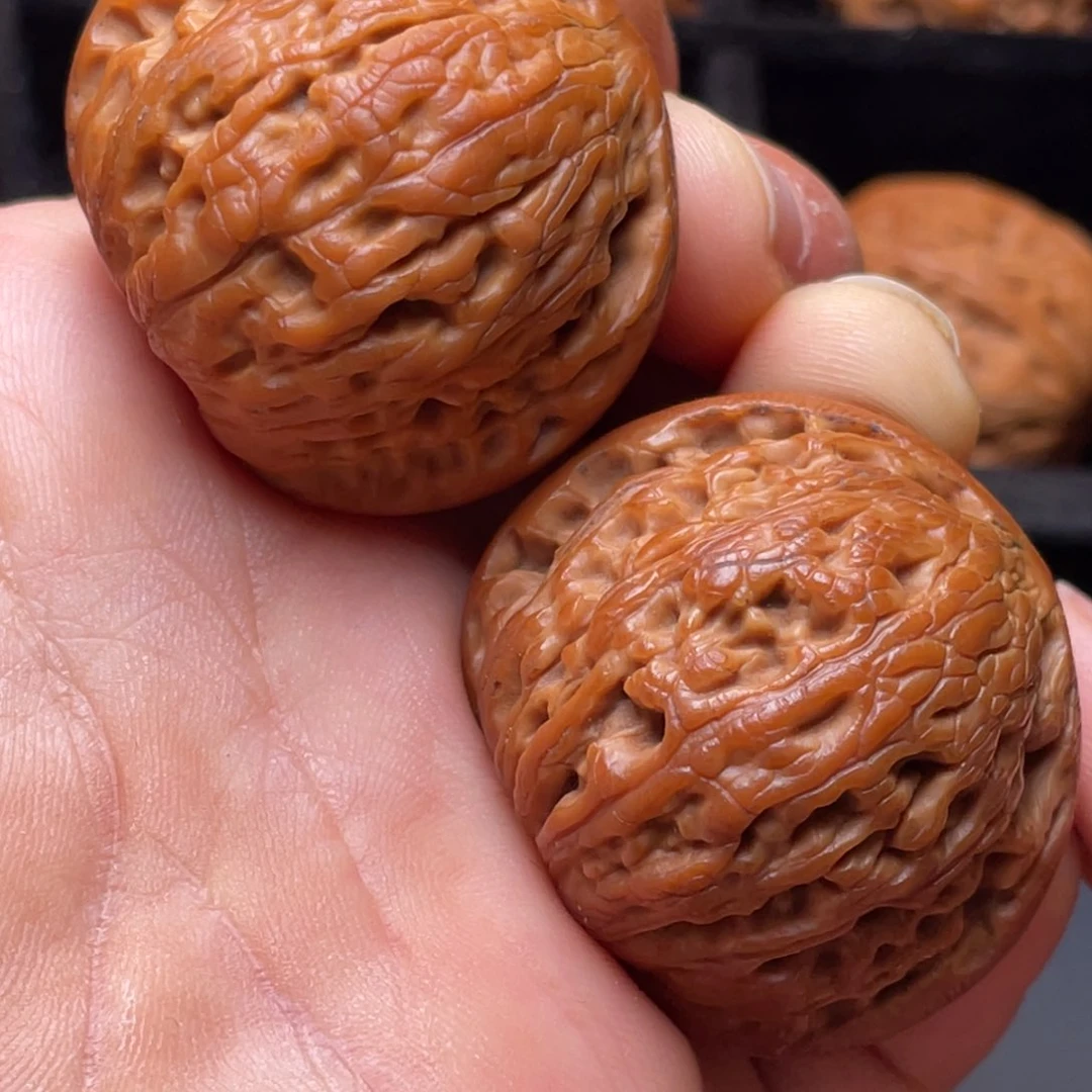 文玩核桃把件秦岭山脉核桃