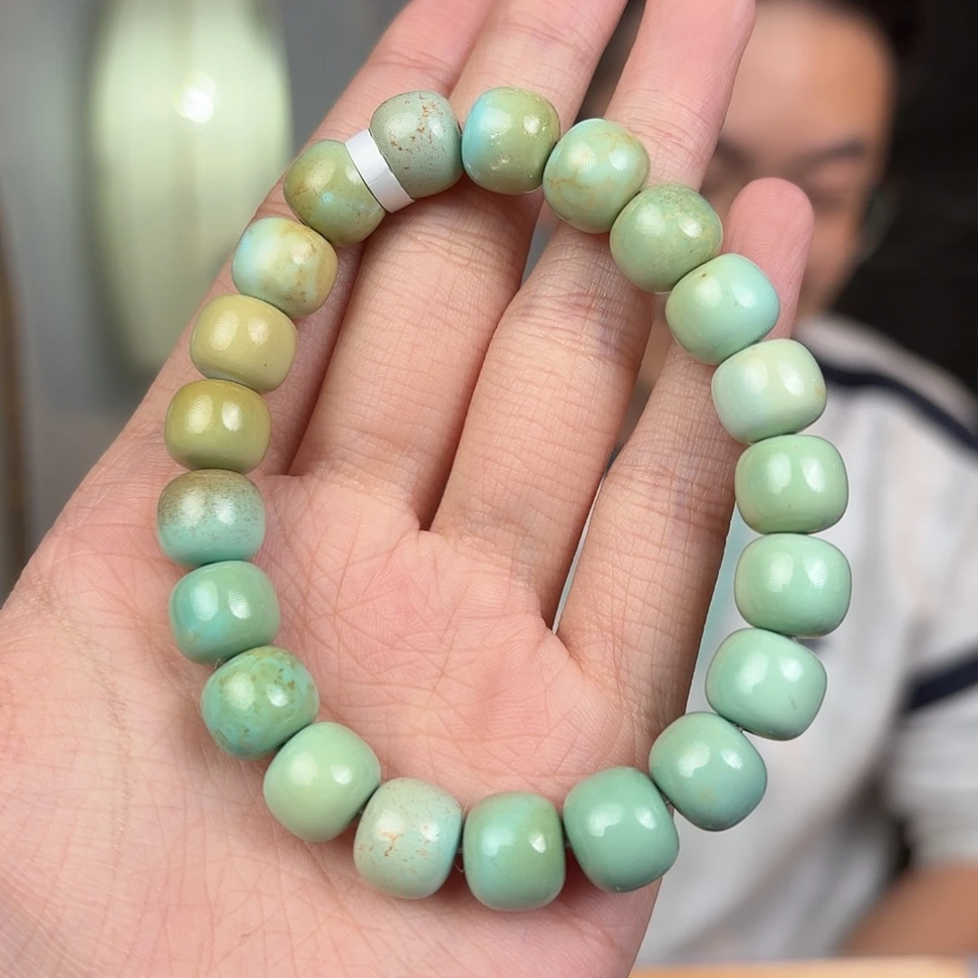 佳***欣绿松石未镶嵌珠宝奇石