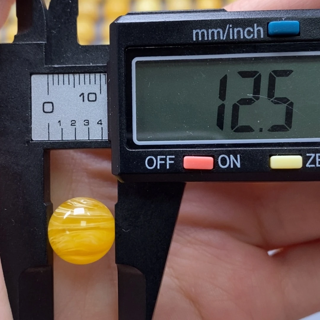 琥珀未镶嵌裸石纯天然