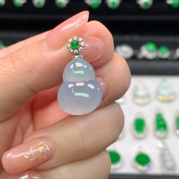 翡翠吊坠(不含链)18K金镶嵌