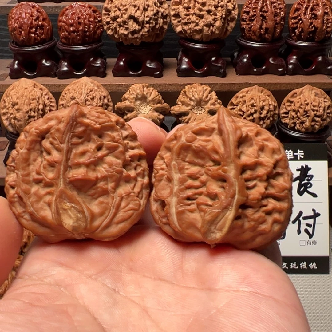 文玩核桃把件白狮子半壁