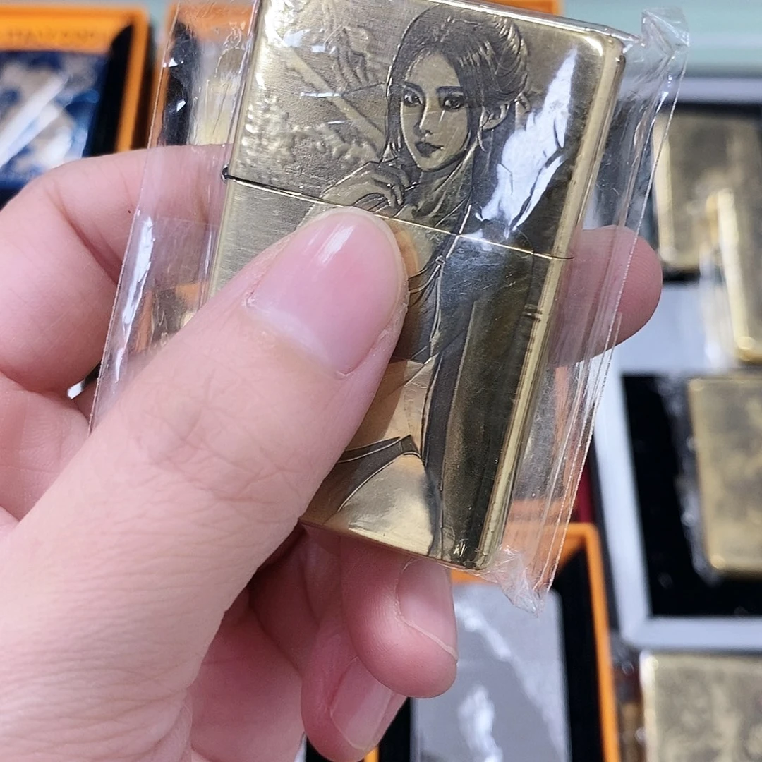 陈***欣明铬美女泳装打火机福利