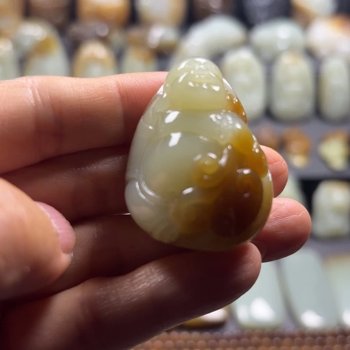 和田玉（糖玉）未镶嵌颈饰