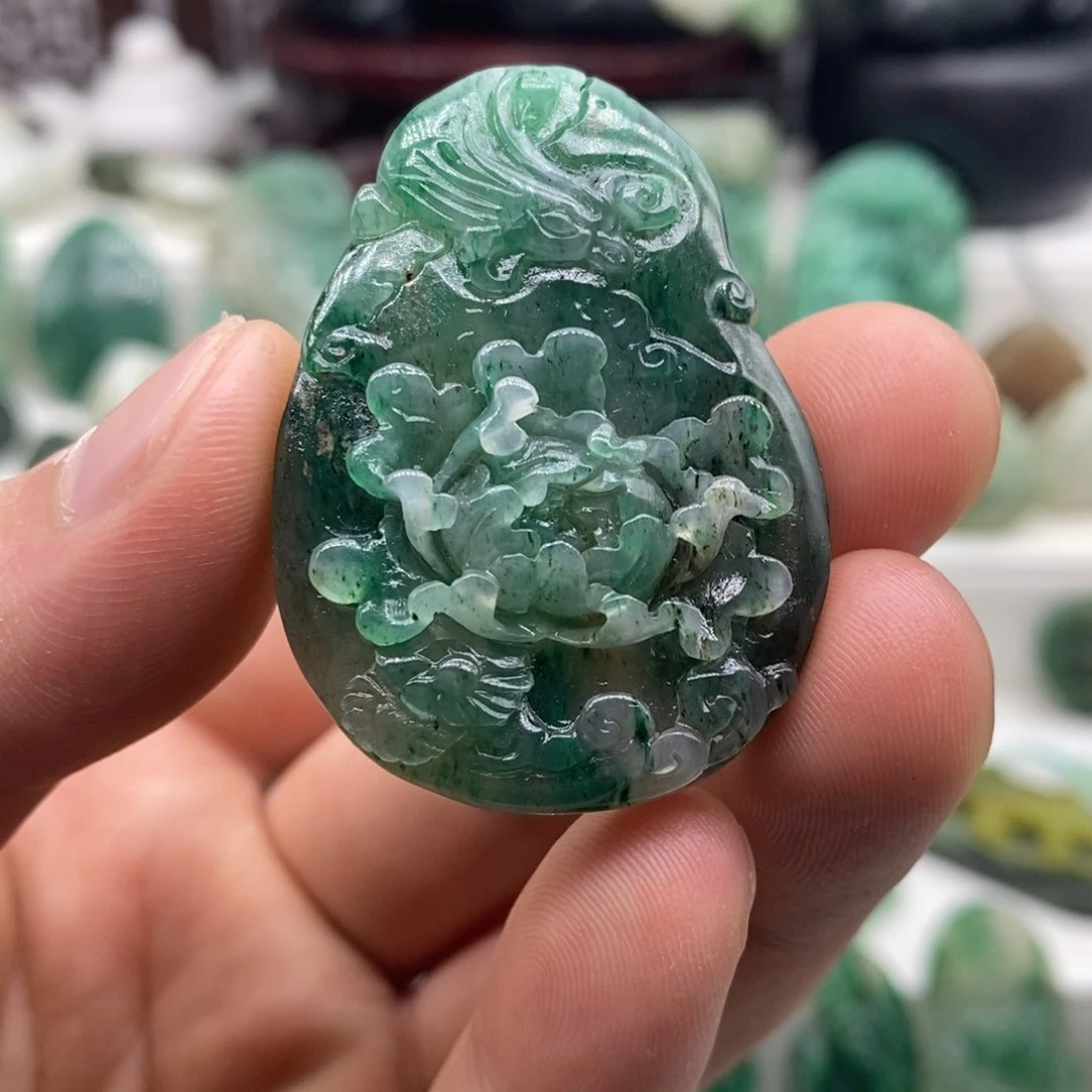 独山玉未镶嵌颈饰