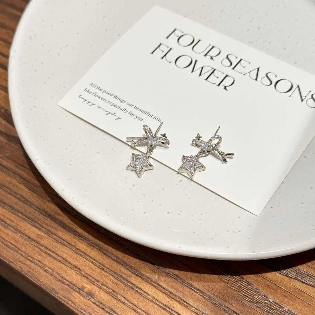 铜合金耳饰 AL6430 甜酷辣妹闪钻蝴蝶结星星耳钉高级感时尚百搭