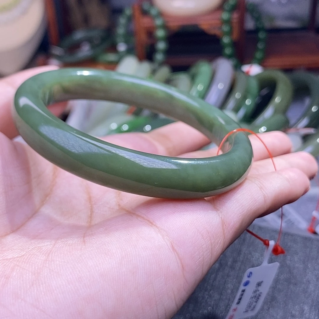 和田玉清货价60手镯青黄口未镶嵌