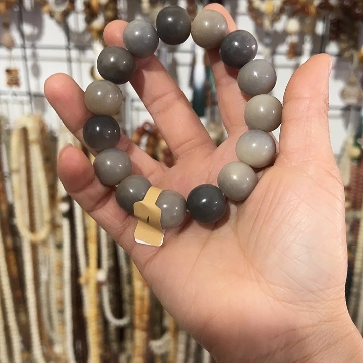 白玉菩提吊坠16卡