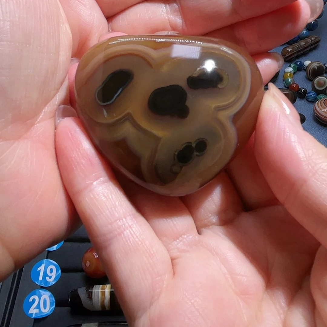 吊坠玛瑙未镶嵌玛瑙把件