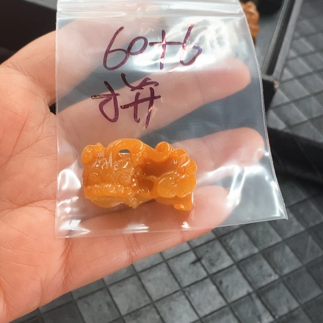 石英质玉（黄龙玉）黄龙玉未镶嵌拼*多