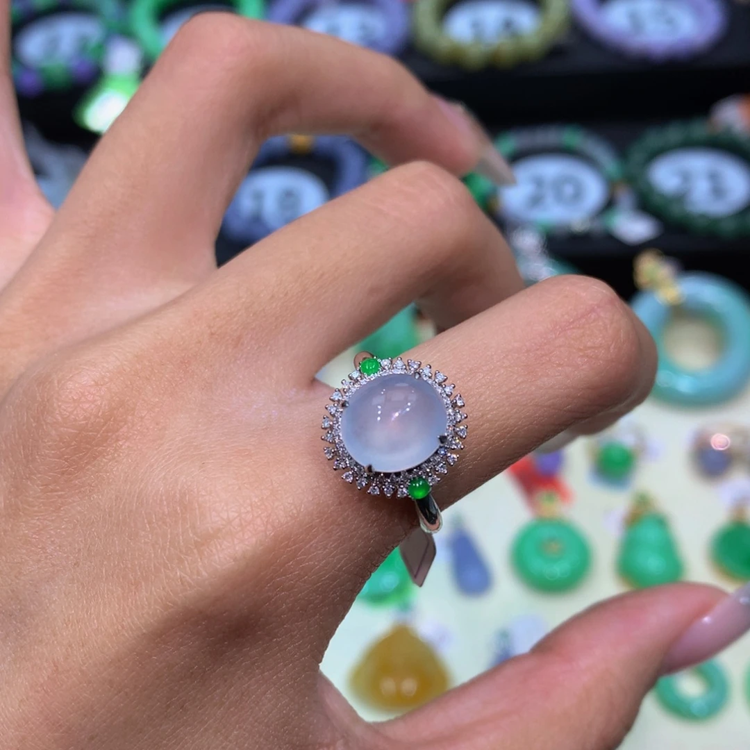 翡翠18K金镶嵌颈饰翡翠