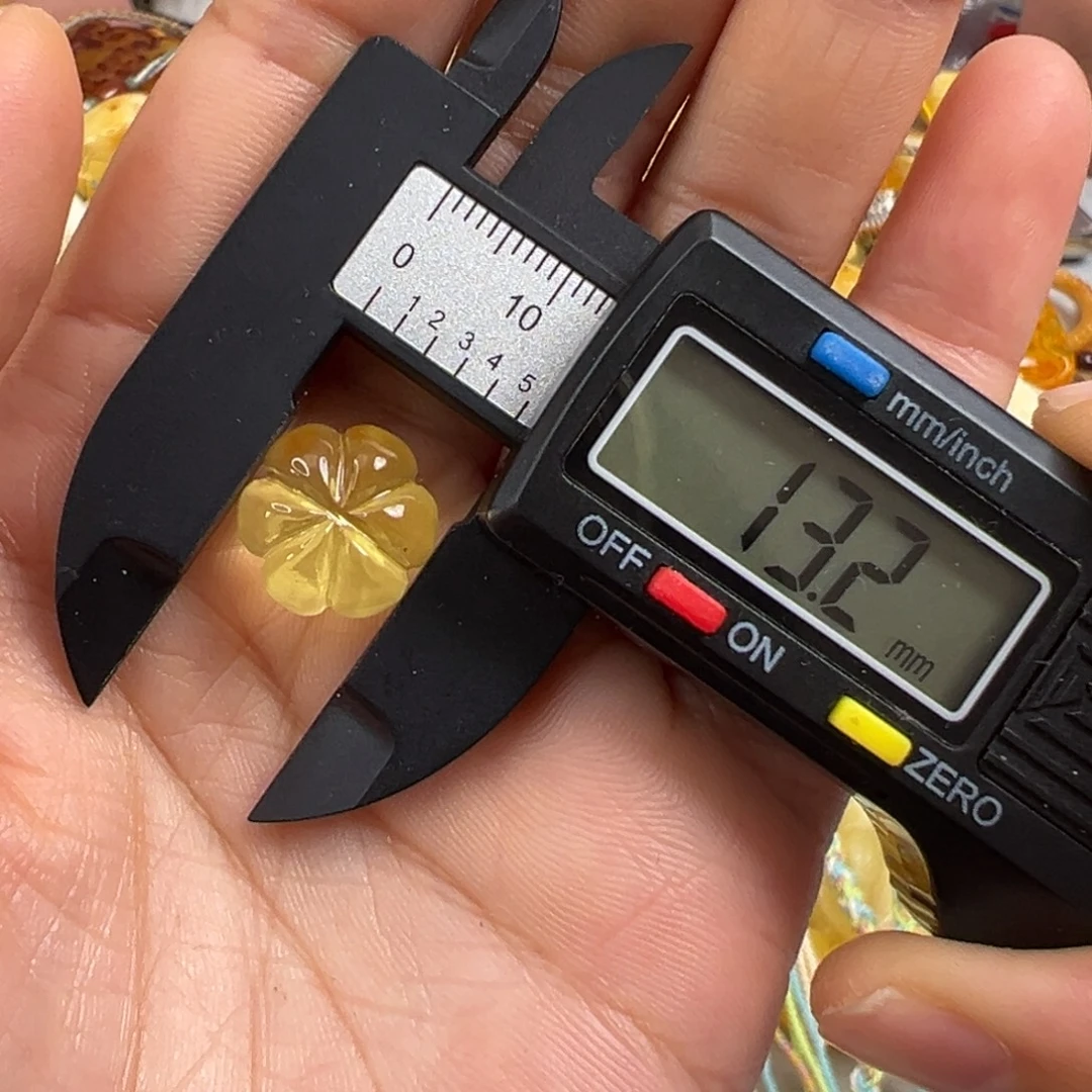 琥珀未镶嵌裸石微瑕