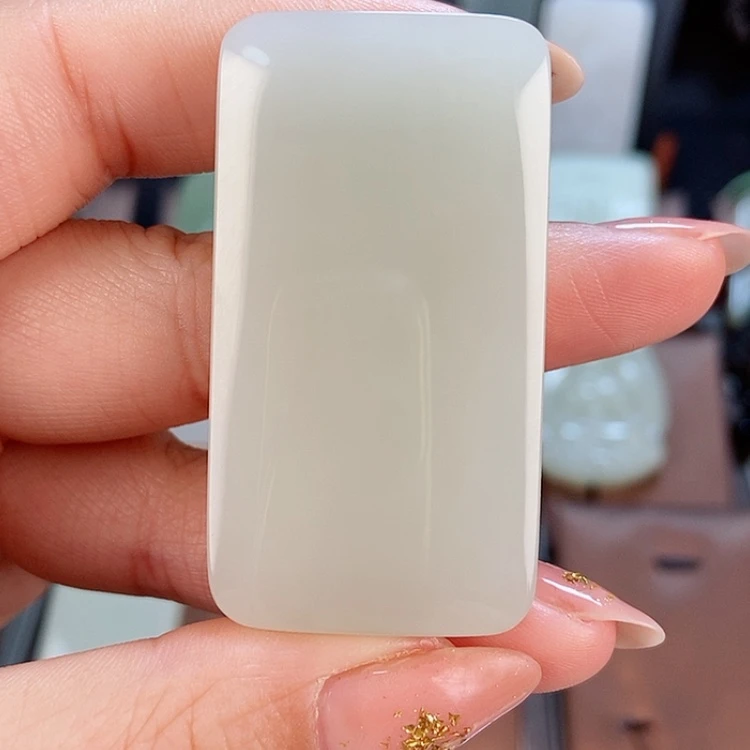 【闪购商品】和田玉未镶嵌颈饰大***水