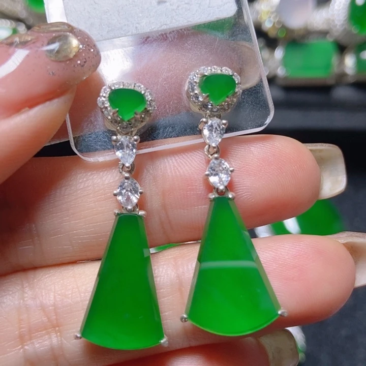 翡翠银S925镶嵌颈饰翡翠