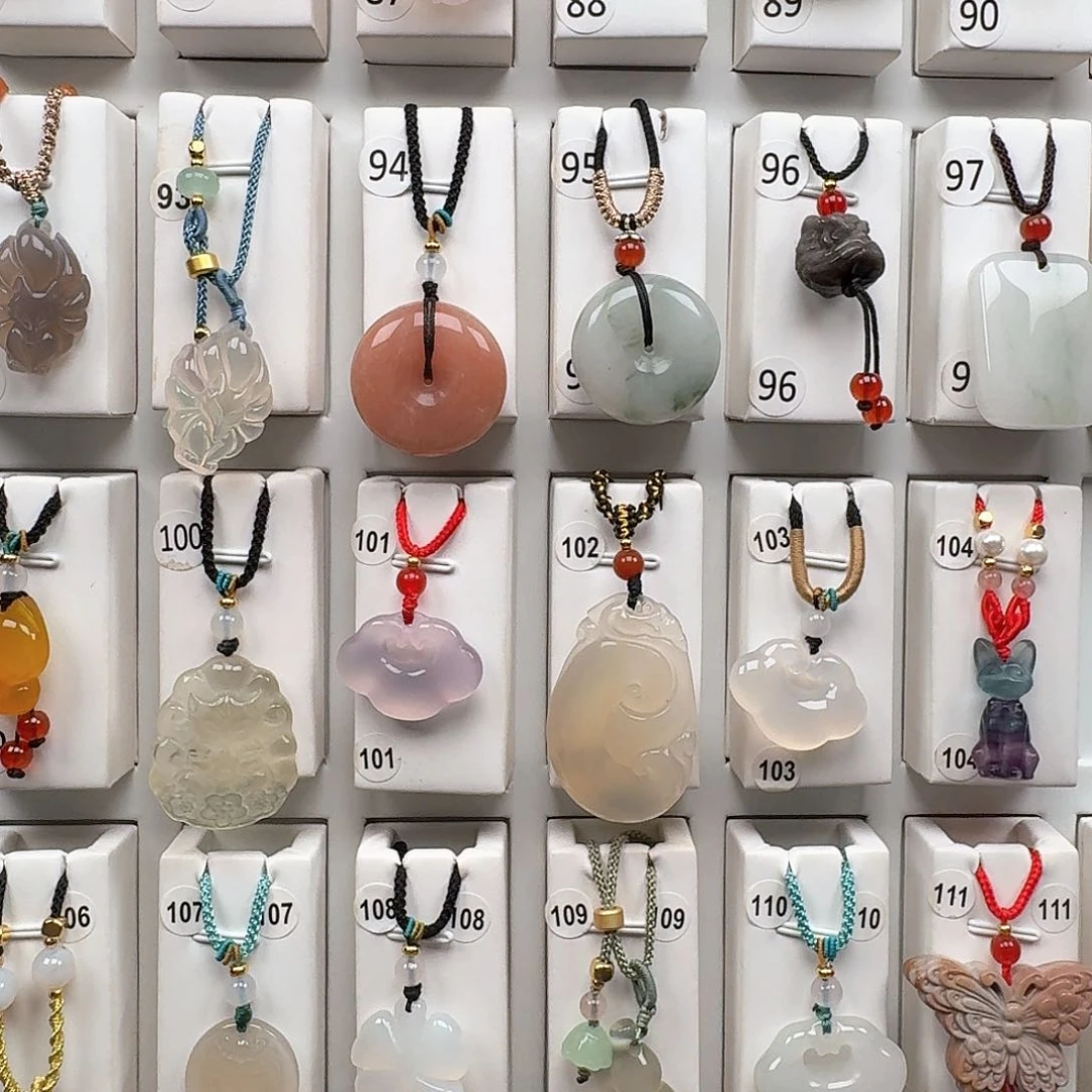 A***得玛瑙/玉髓颈饰未镶嵌