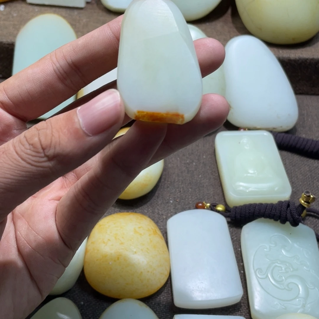 高***基和田玉未镶嵌定制和田玉