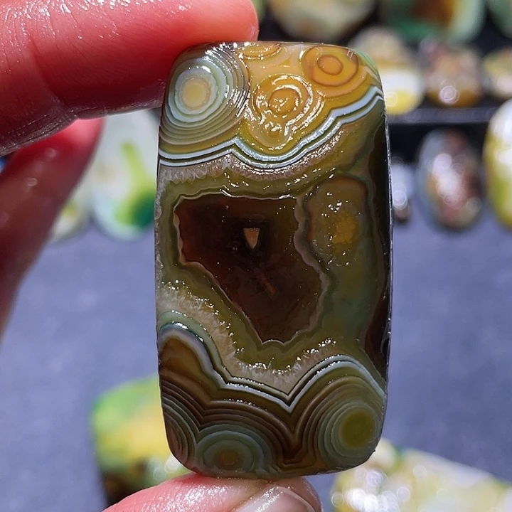 玛瑙/玉髓未镶嵌珠宝奇石