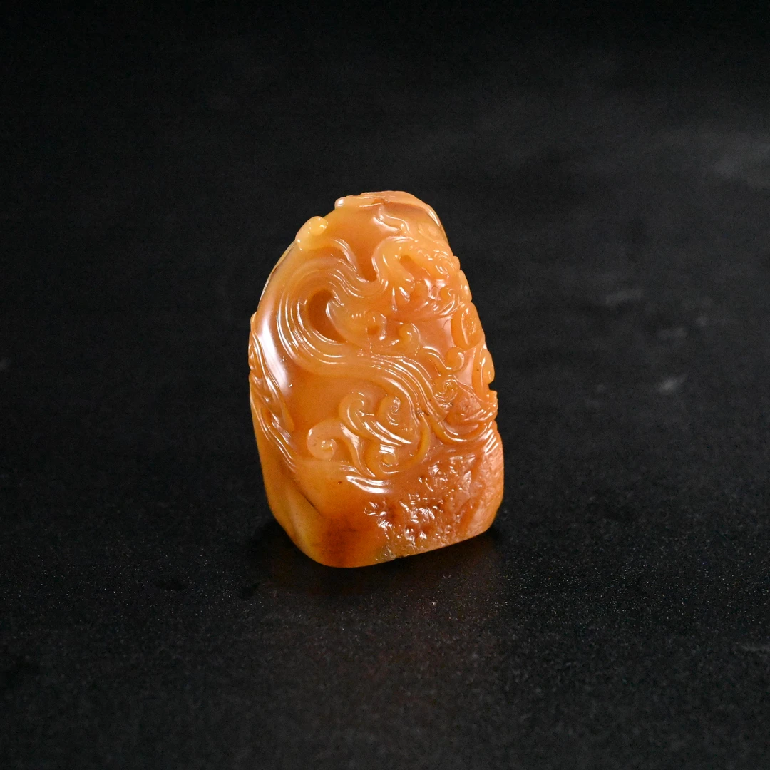 Lot8855田黄石螭龙戏珠印章/杭拍